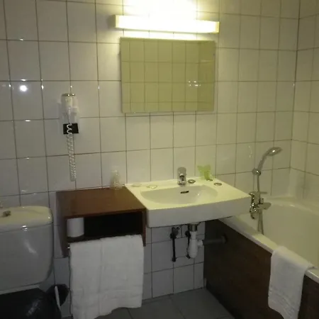 호텔 Logis-cit'hotel Des Vosges 5 Rue De La Gare 오베르네