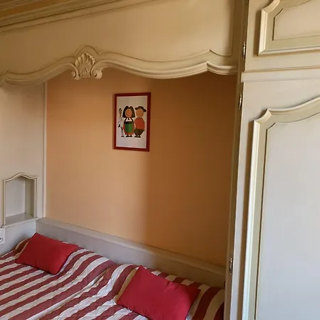 ホテル Cit'Hotel Des Vosges - 5 Rue De La Gare 2*