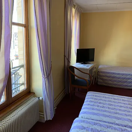 Cit'Hotel Des Vosges - 5 Rue De La Gare オベルネ