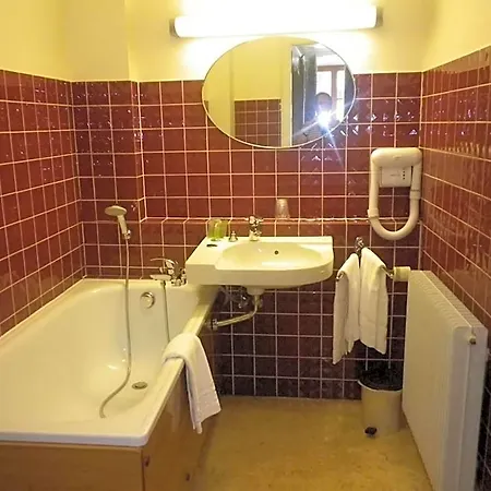 Отель Cit'hotel Des Vosges - 5 Rue De La Gare