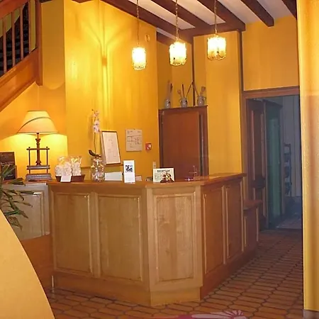Отель Cit'hotel Des Vosges - 5 Rue De La Gare Оберне