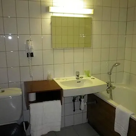 Cit'hotel Des Vosges - 5 Rue De La Gare 2*